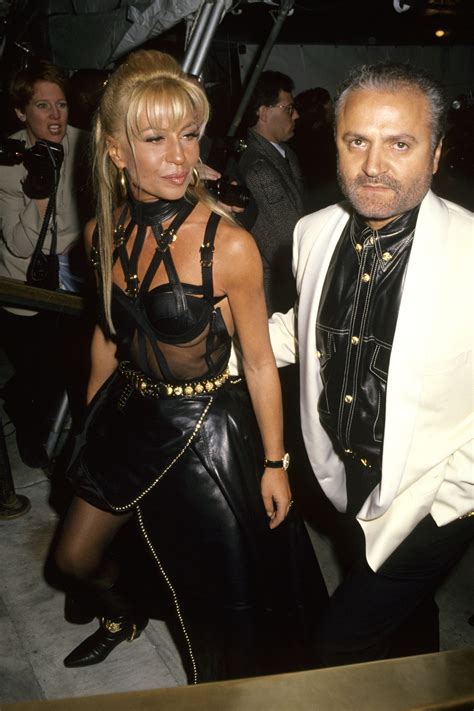 donatella versace abito 1992|donatella versace old pictures.